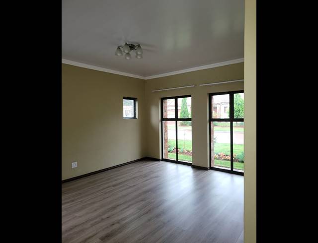 4 BEDROOM HOUSE FOR SALE IN ESTATE D' AFRIQUE